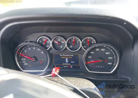 2019 Chevrolet Silverado 1500 Rst z USA, uszkodzony, nr VIN 1GCRYEED7KZ238581